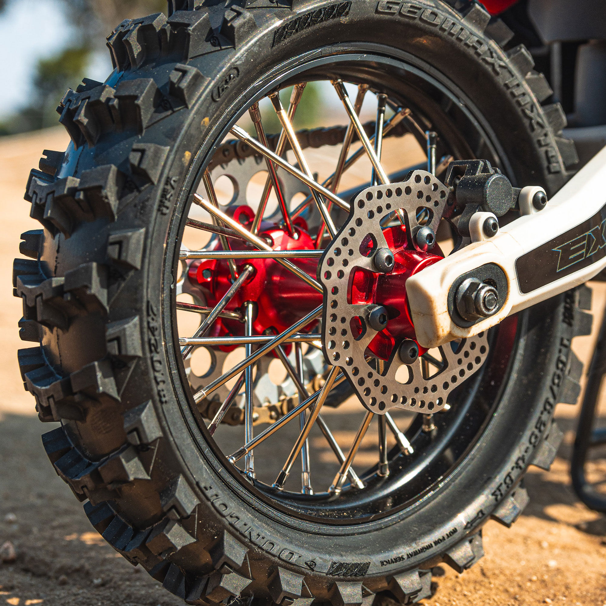 Pro-Line Racing 1/4 Pro-Spec Aluminum V2 Bead Rear Wheel Black/Red