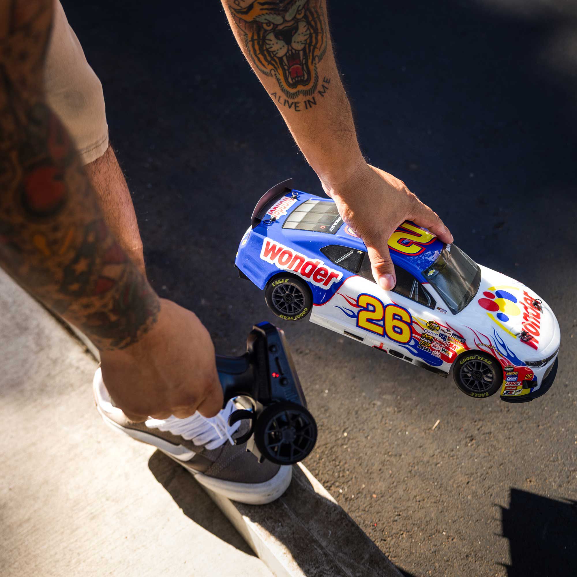 Losi 1/12 NASCAR RC Race Car Ricky Bobby No. 26 2026 Wonder Bread